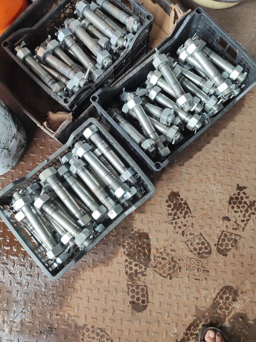 Болты на 46 ключ