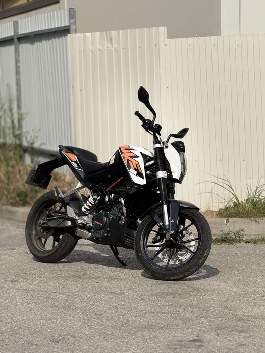 Vand KTM Duke 125  2014