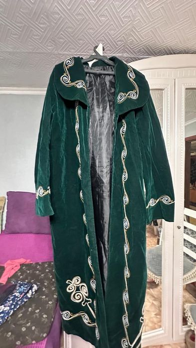 Шапаны мужские новые