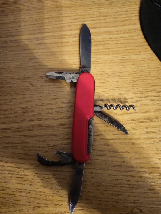 Briceag multifunctional