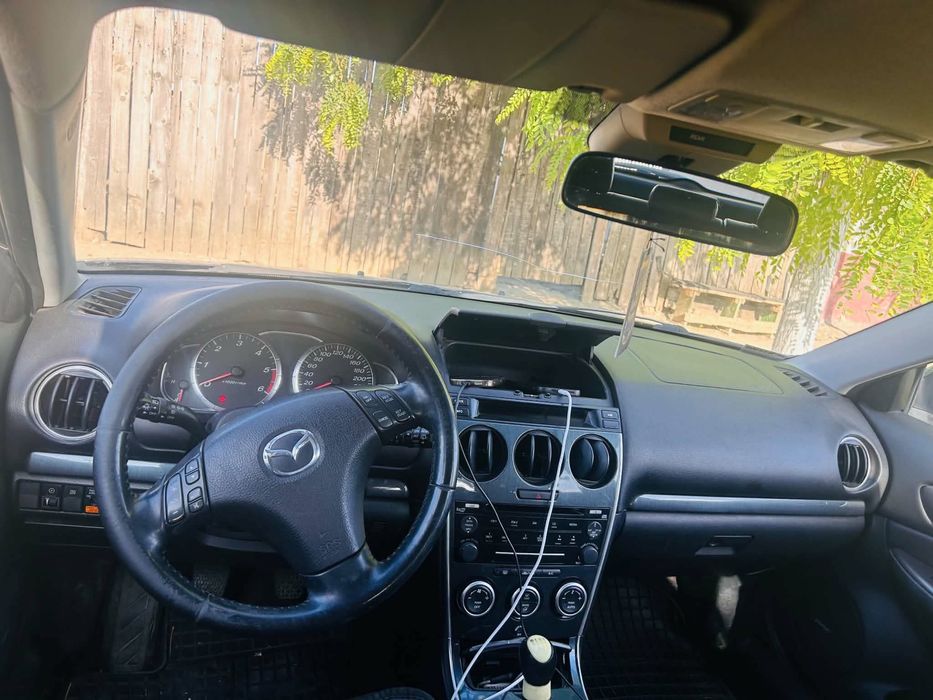 Mazda 6 an 2007 disel litri