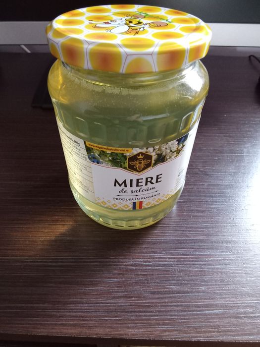Vând miere de albine
