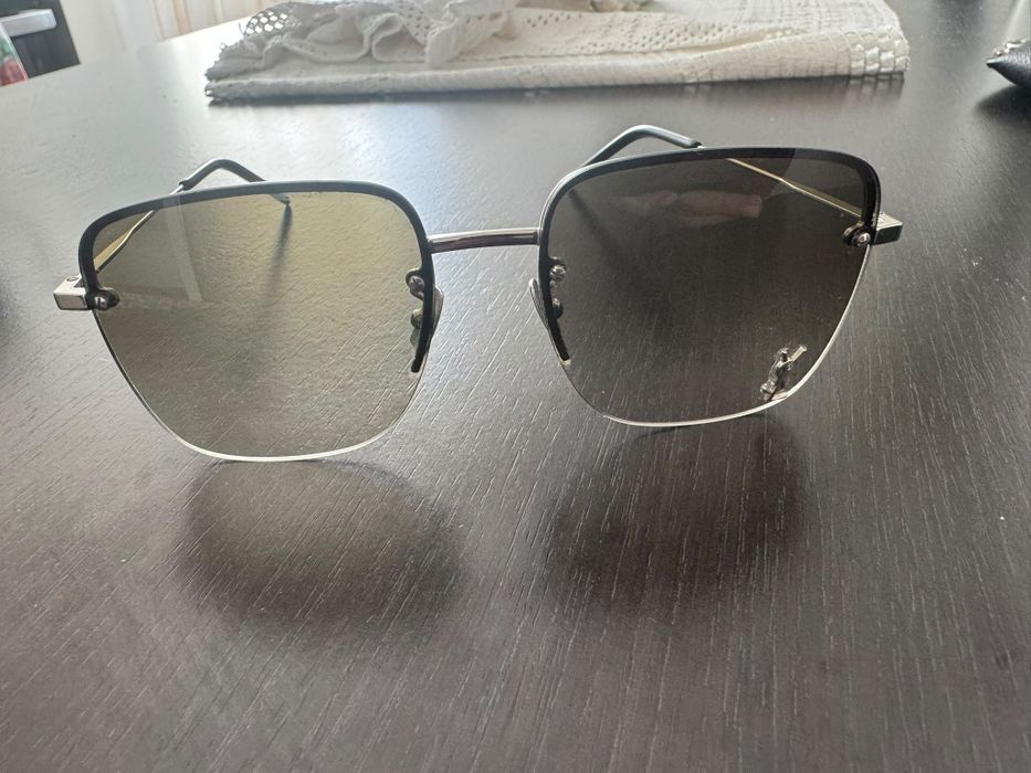 Ochelari de soare YSL