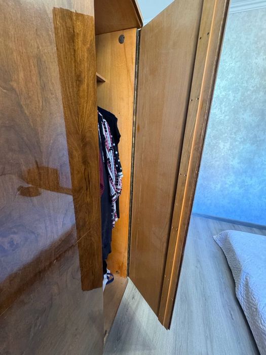 Продам Шкаф срочно Реоритет