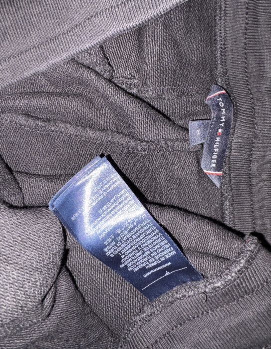 НОВО: Tommy Hilfiger Долнище (Размер М)