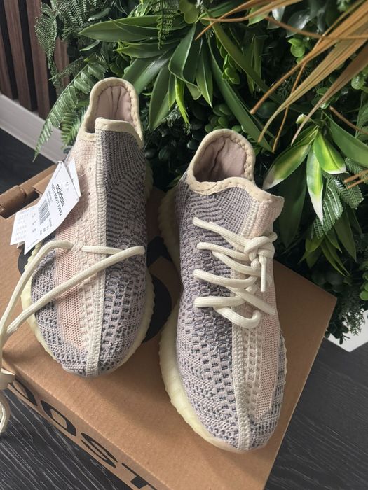 Yeezy350 universal