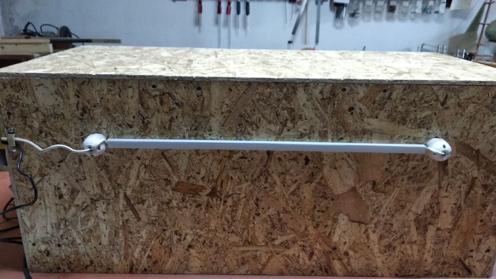 Брудер для цыплят