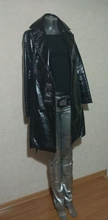 Плащ лаковый 44р