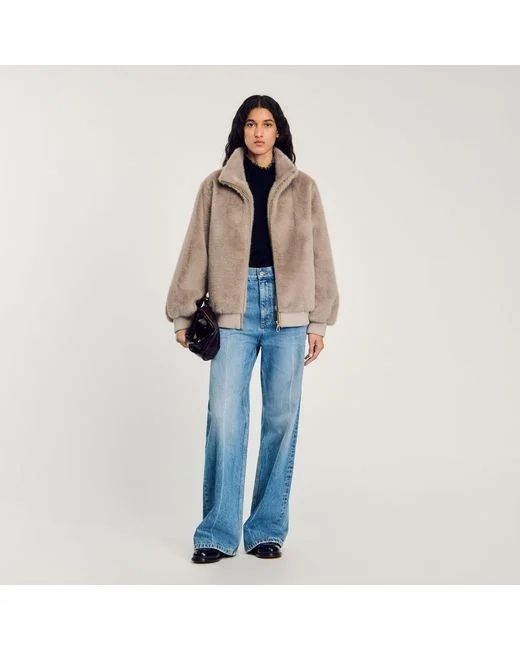 Яке Sandro чисто ново