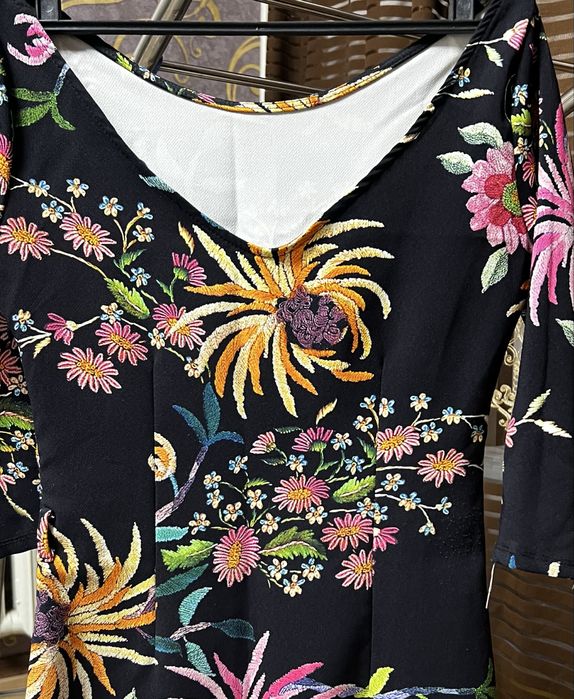 Платье женское, красивое