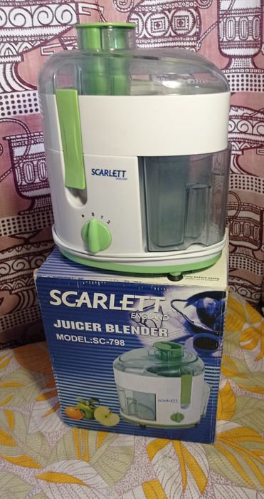 Соковыжималка"SCARLETT" , производитель Англия.