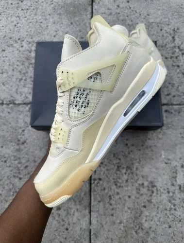 Sneakers Jordan4 OffWhite Sail cu eticheta (nu Nike, Gucci, Adidas, Balenciaga)