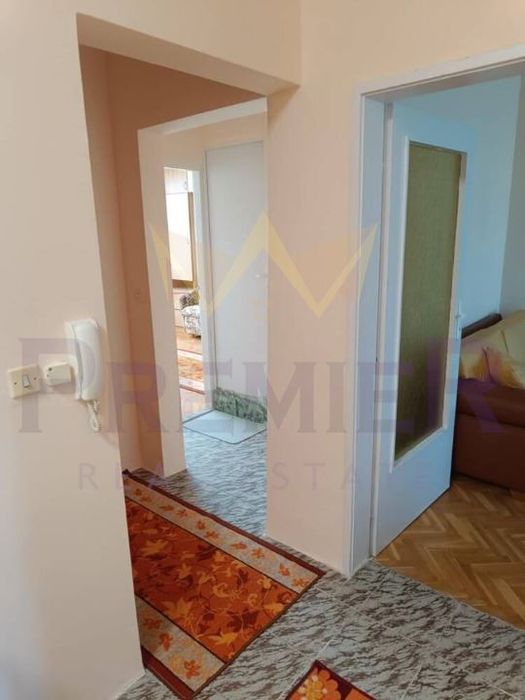 Дава се под наем Тристаен апартамент в Варна, Възраждане 1 - 90 кв.м за 612 € - Снимка #9