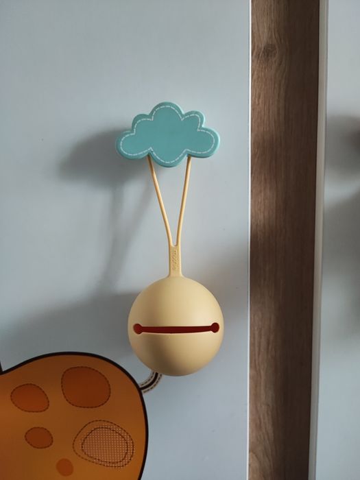 Кутийка за биберон и чаша за снакс и бисквити