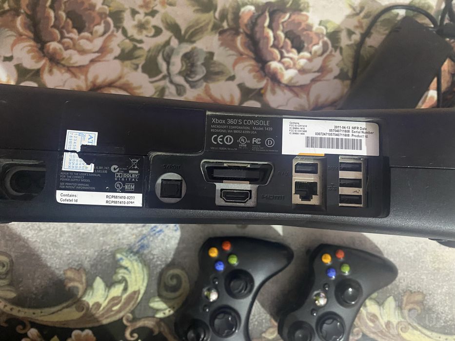 xboх 360 S 250 гигабайт.