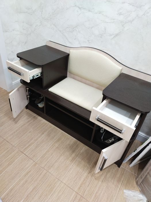 Продам обувницу с сиденьем