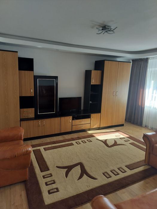 apartament de inchiriat