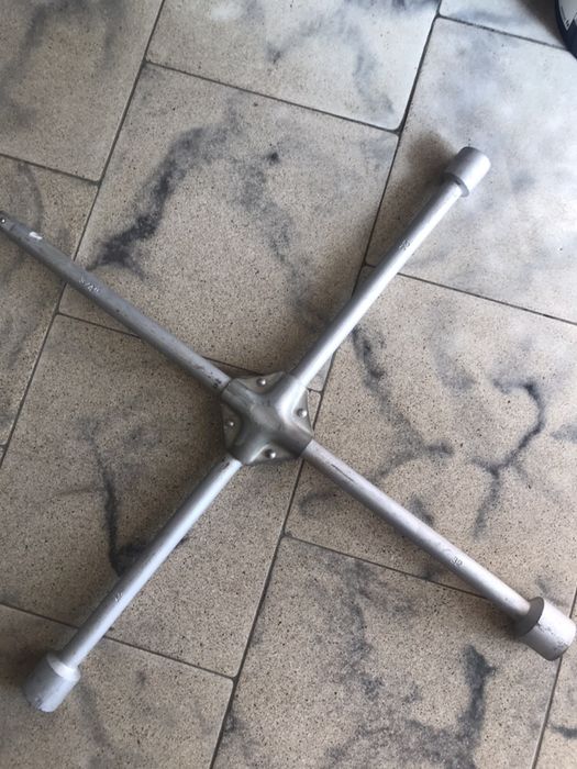 Ключ, щанга камионски, ключ за джанти