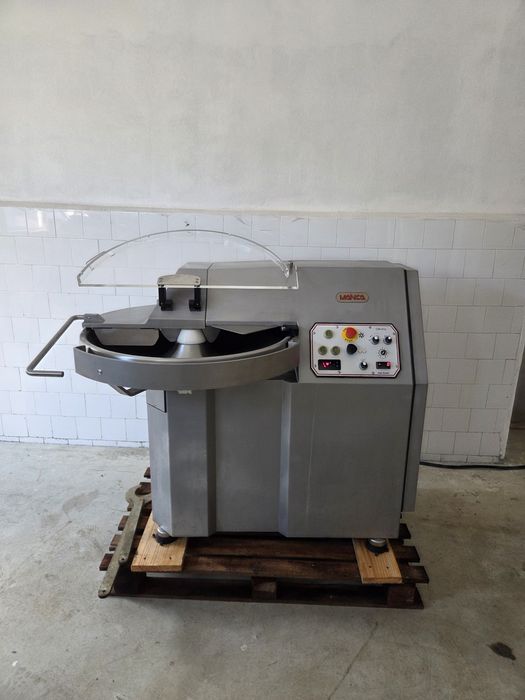 Kutter,cutter,cuter cu malaxare 65 l inox