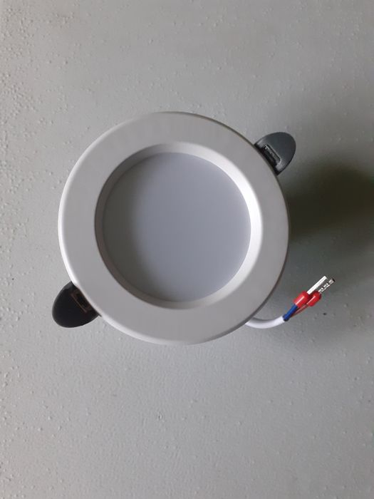 Spoturi led cu lumina neutra