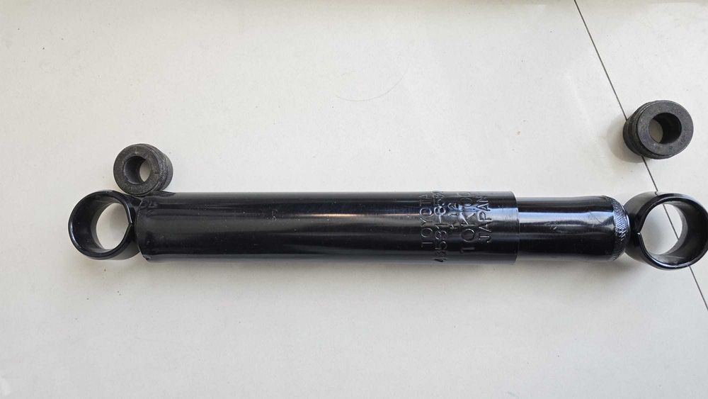 Amortizor spate nou OEM Toyota Hilux, 4Runner  - Cod 48531-80517