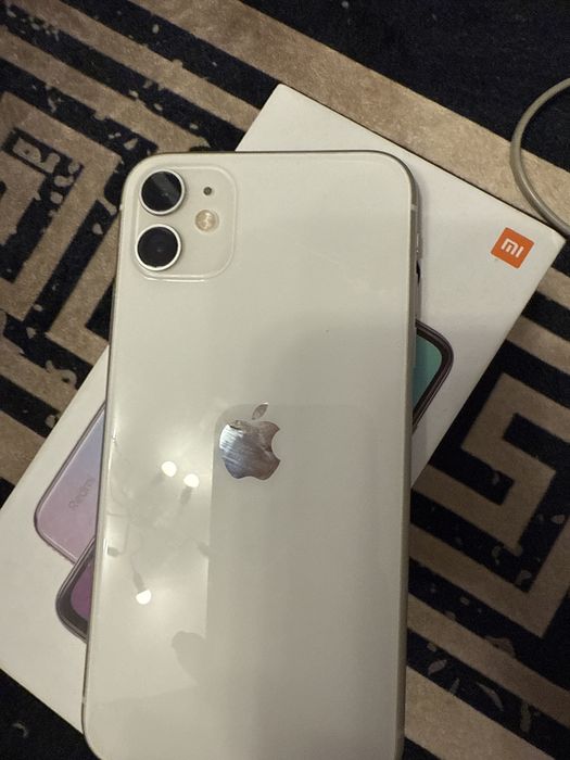 iPhone 11 идеальном состоянии
