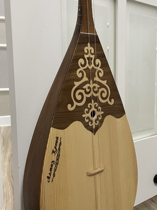 Қоңыр үнді домбыра