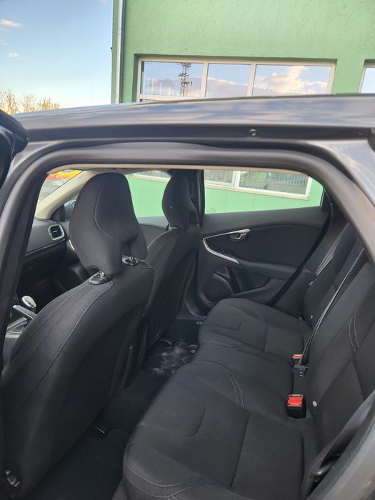 Volvo v40 2014 перфектно!!!