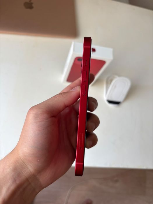 Iphone 13 отличном состоянии.