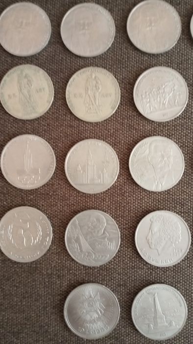 Продаю рубли юбилейные СССР