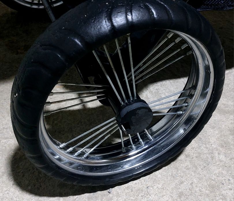 Детская каляска состояния отлычной.