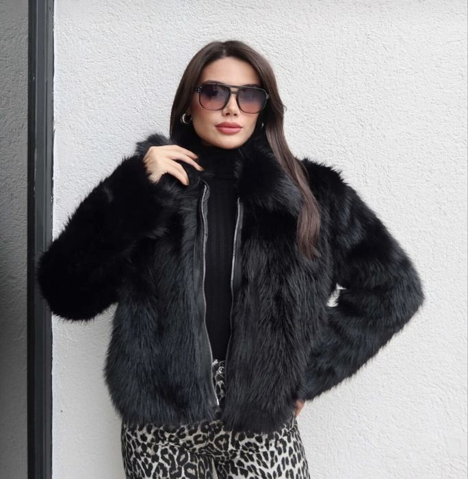 Дамско късо палто с косъм