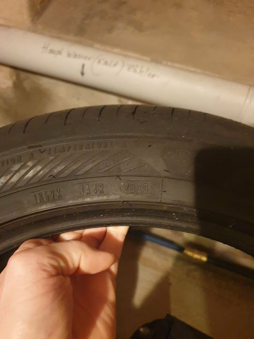 2 летни гуми 7мм 20 23 година са произведени