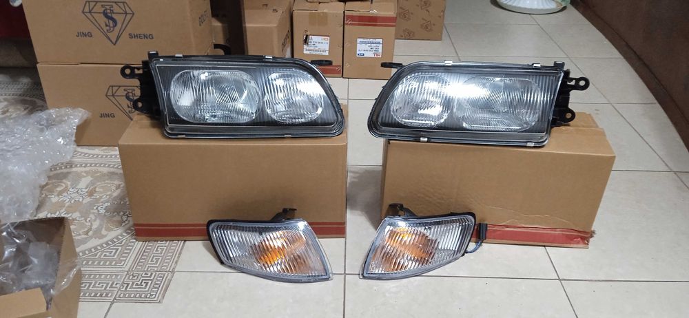 Фары передние Мазда 626 птичка Mazda новый дубликат