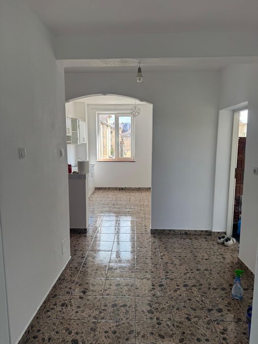 Proprietar vand apartament 3 camere