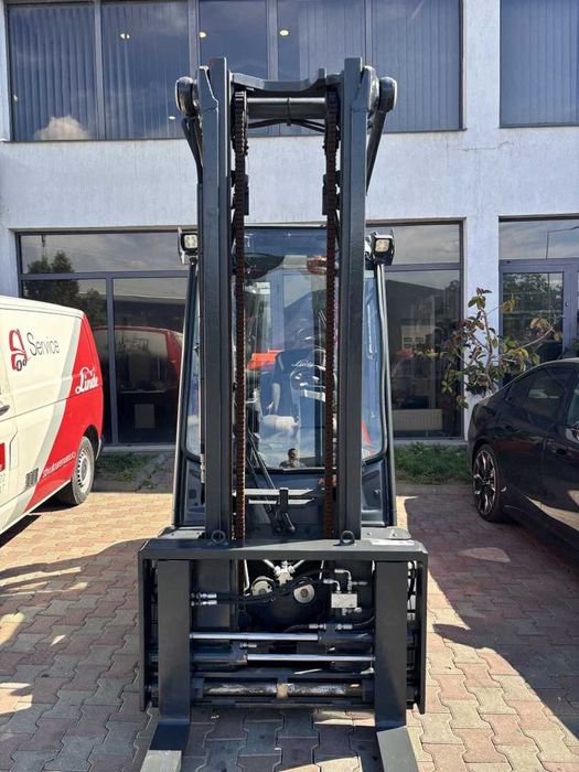 Stivuitor - Motostivuitor Linde H25T-01 New Generation FREELIFT Anul fabricației: 12/2021