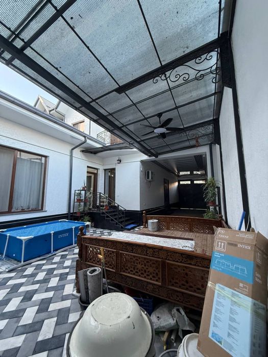 Учтепа район урикзор 2 сотки 6 комнат + в подвале 3 комнаты