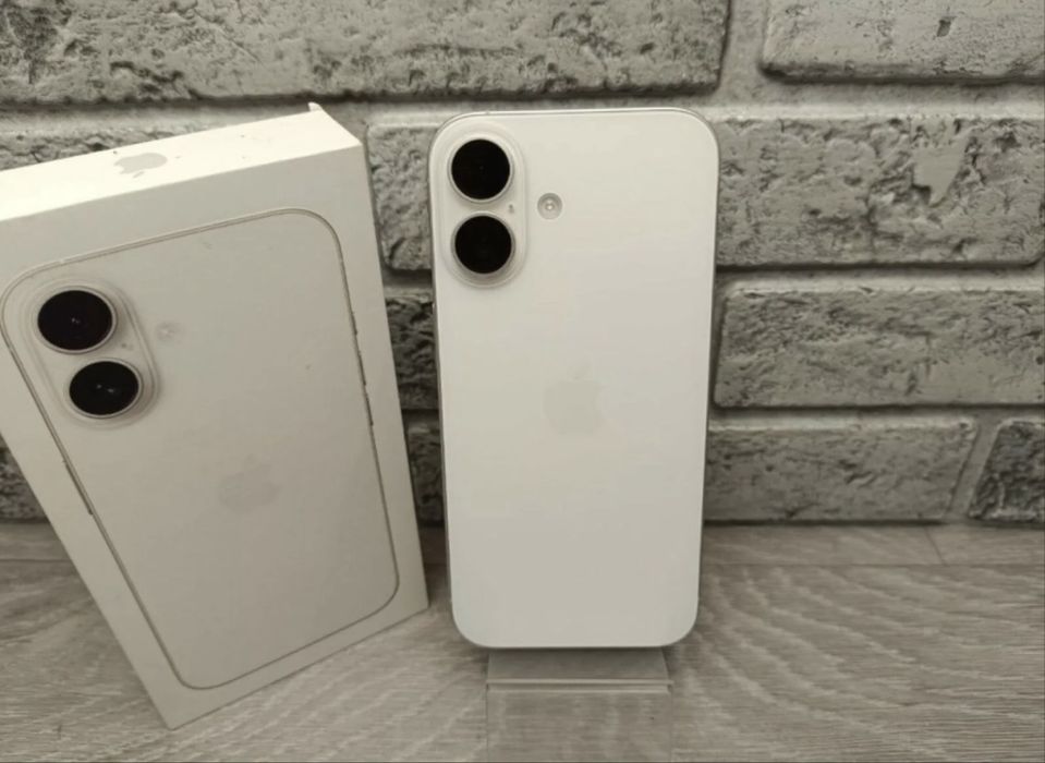 Продам айфон 16 белый