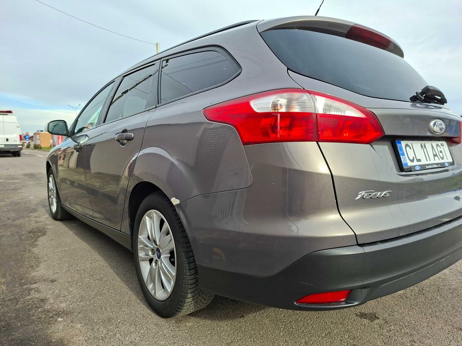 Ford Focus 2011  ,motor 1.6 aspirat ,Euro 5,merge foarte bine.