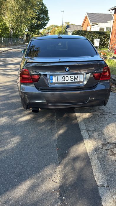 Vînd BMW E90 în bună stare