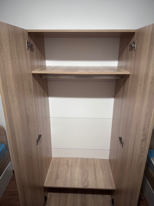 Гардероб. Чисто нов, неизползван!