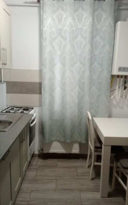 Închiriez garsonieră