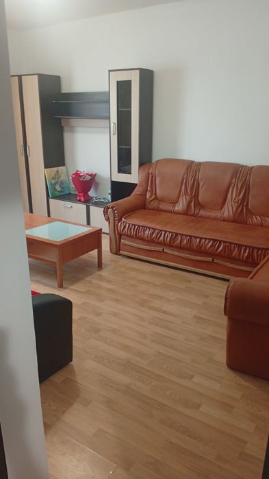 Inchiriez apartament cu doua camere,zona centrala,et 1.Focsani .Apartamentul este proaspăt renovat!