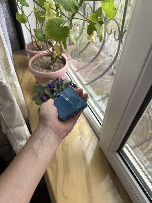 Продаю iPhone 13 в идеальном состояние