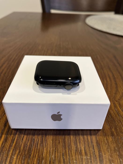 Apple Watch Series 7 2021 GPS, Midnight Aluminium 41mm, Като нов