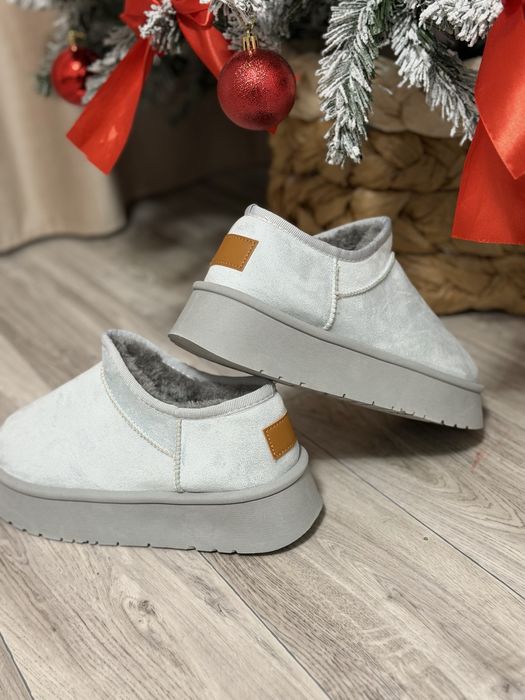 Продам женские угги