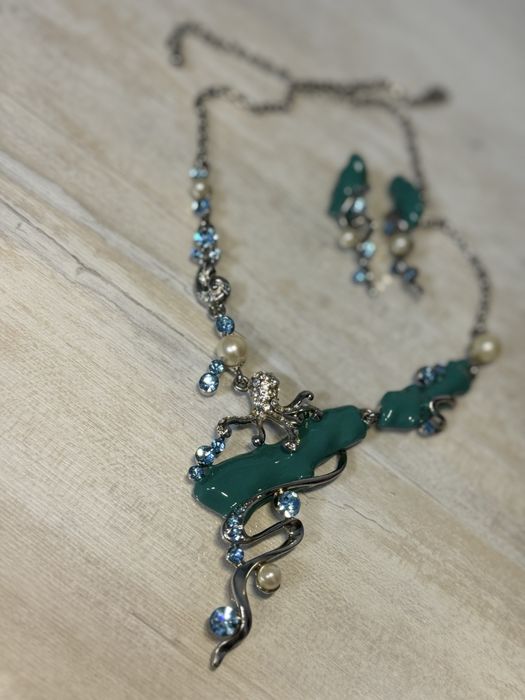 Ожерелье и серьги