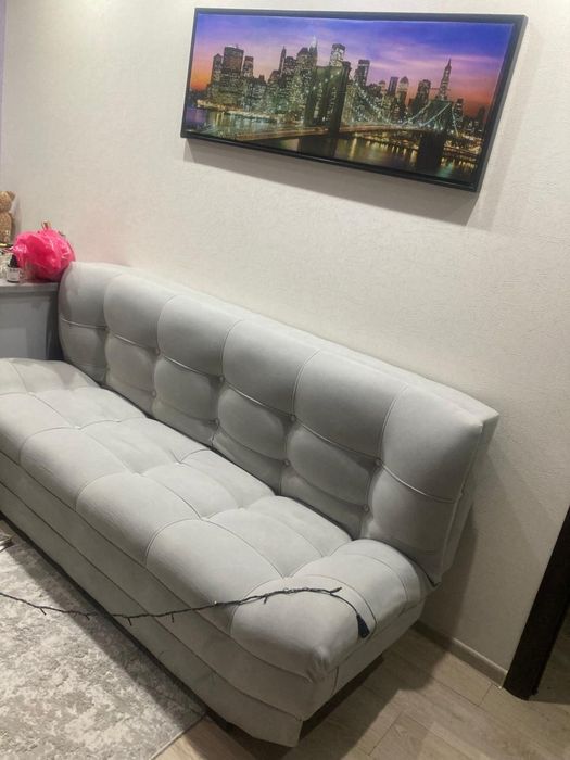 СРОЧНО!!! Продаю диван в отличном состоянии