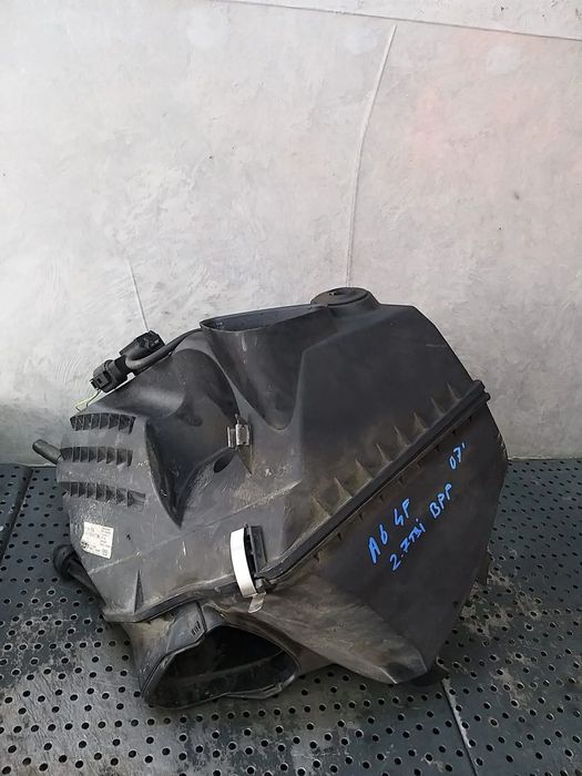 Carcasa filtru aer 2.7 tdi audi a6 c6 4f 4f0133837bb