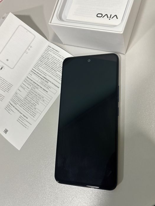 Телефон Vivo Y100 256 на 8 GB